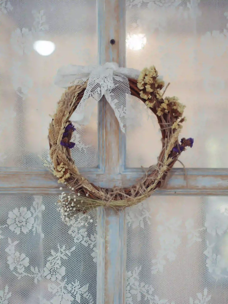 Christmas Window Wreath Ideas for Modern and Farmhouse Homes
