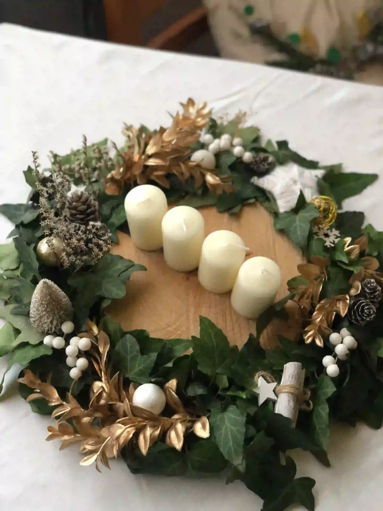 Mesh wreath Christmas ideas for seasonal transitions