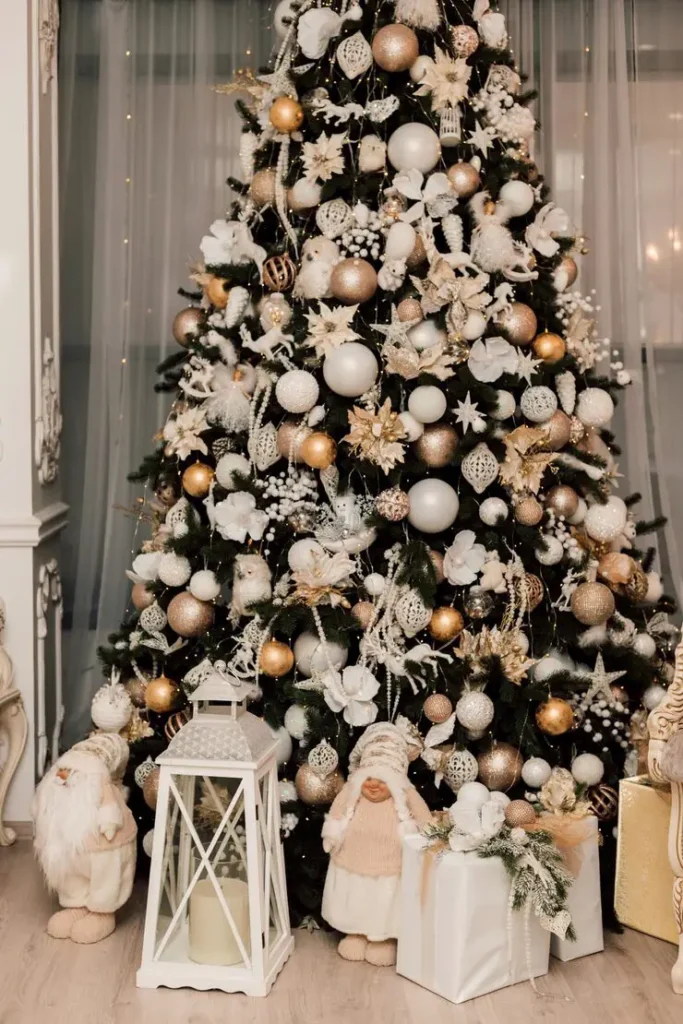 Fall Christmas Tree Ideas with neutral colors, minimalist ornaments, dried florals, and wooden bead garlands
