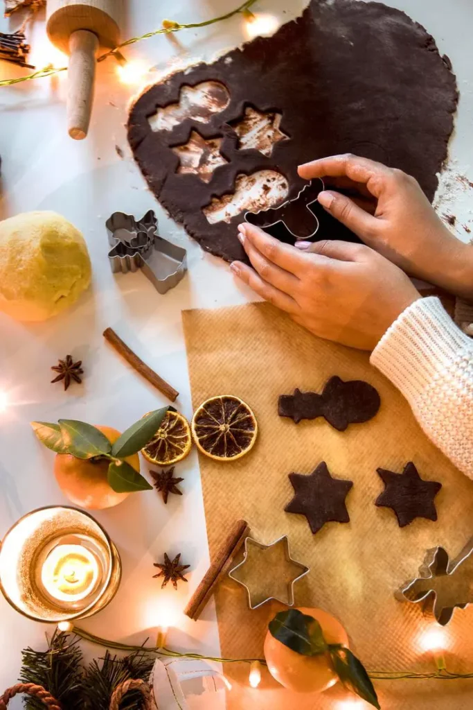 Gingerbread Christmas Tree Ideas with DIY edible-looking ornaments