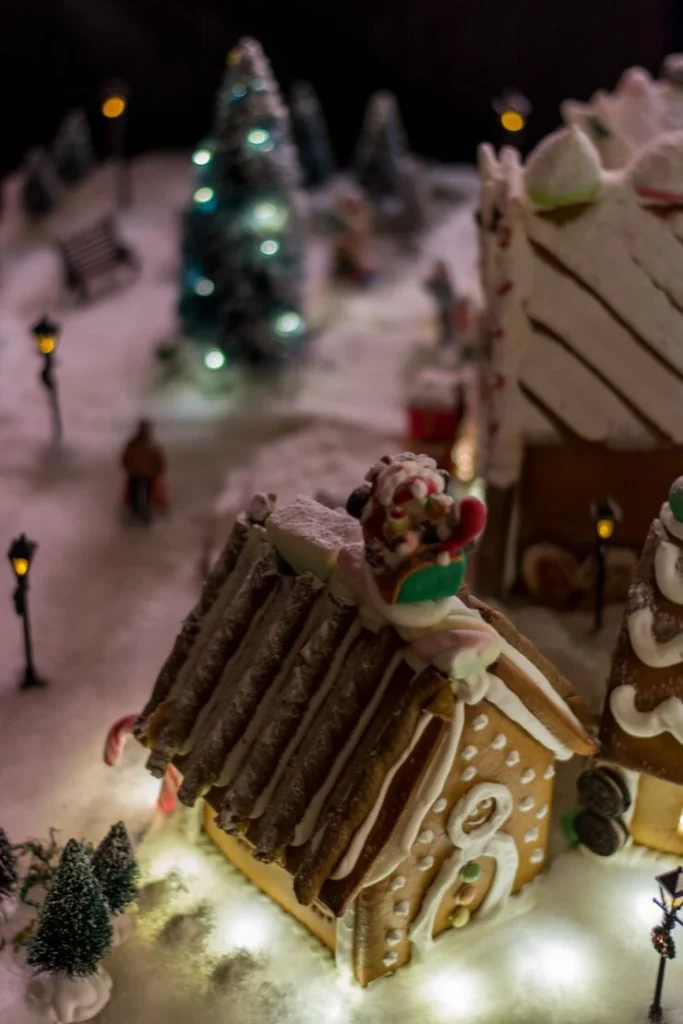 Gingerbread Christmas Tree Ideas with gingerbread house lights