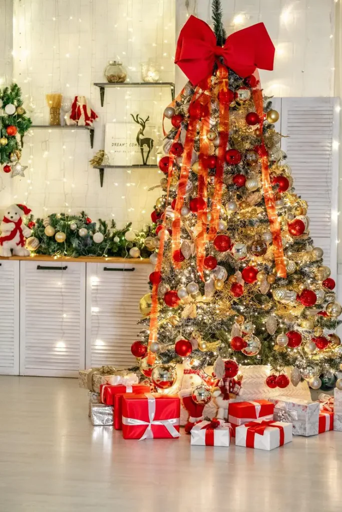 Red And Gold Christmas Tree Ideas for a Classic Holiday Look