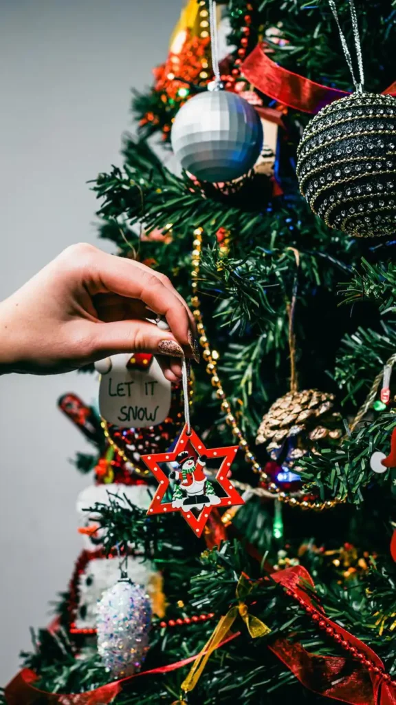 Red And Gold Christmas Tree Ideas with DIY and Personalized Decorations