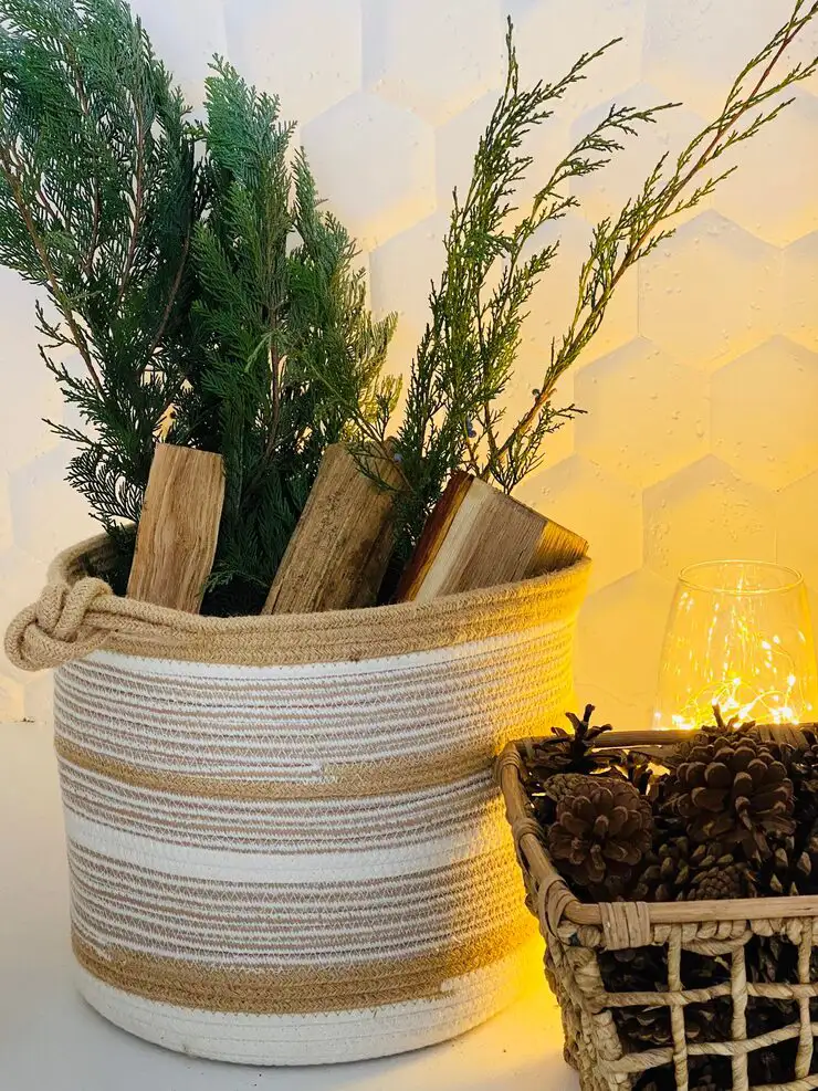 Small Christmas Tree Decorating Ideas for ornaments and base styling