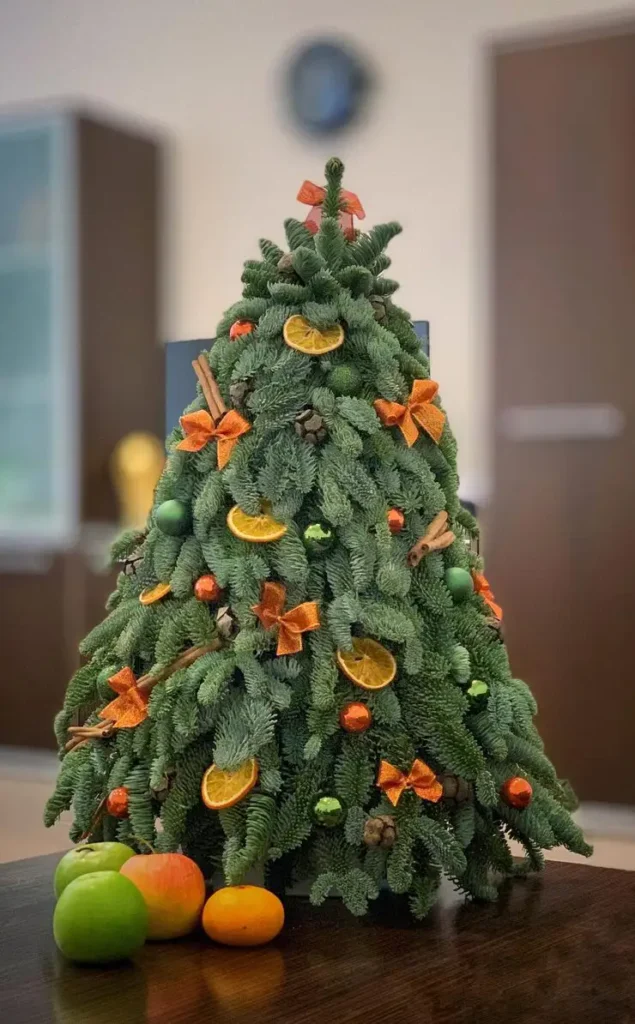 DIY small Christmas tree decorating ideas on a budget